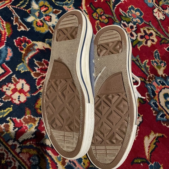 Converse - Picture 3 of 4